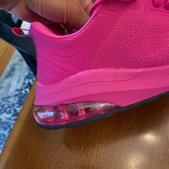 Avia Sneakers - Picture 3 of 3